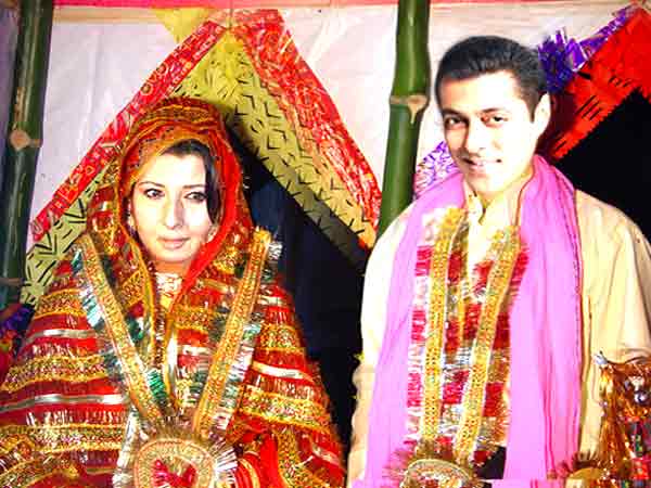 BREAKING NEWS: संगीता संग जल्द सलमान लेंगे सात फेरे! BREAKING NEWS: संगीता संग जल्द सलमान लेंगे सात फेरे!
