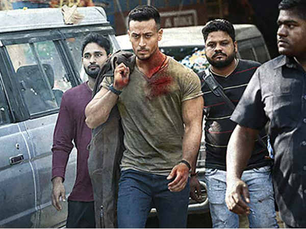 एक्शन में छप्पर फाड़ कमाई