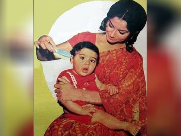 सैफ अली खान की मां शर्मिला टेगौर की फोटो