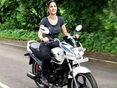 फेसबुक पर अपने ही फॉलोअर्स से परेशान हुईं कैटरीना कैफ!