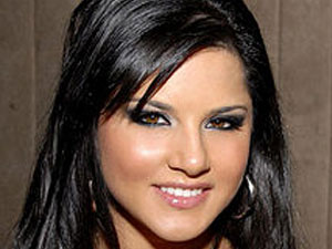 Super Hot porn star Sunny Leone in bigg boss 5 | बिग बॉस में अब जलवे
