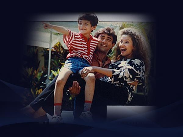 अकेले हम अकेले तुम अकेले हम अकेले तुम