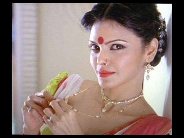 सिजलिंग परफॉर्मेंस के लिए बुलाया सिजलिंग परफॉर्मेंस के लिए बुलाया