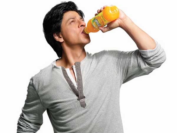 फ्रूटी के नये विज्ञापन में शाहरूख खान फ्रूटी के नये विज्ञापन में शाहरूख खान