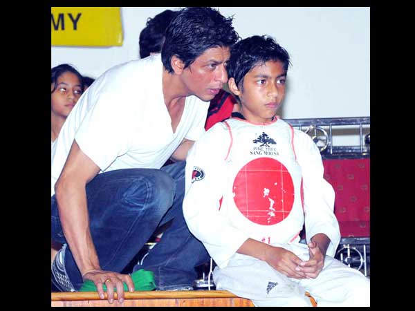 शाहरूख और आर्यन शाहरूख और आर्यन