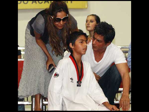 शाहरूख और आर्यन शाहरूख और आर्यन