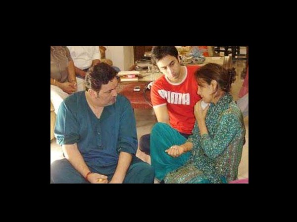 अपने माता पिता के साथ रणबीर कपूर अपने माता पिता के साथ रणबीर कपूर