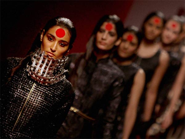 विल्स लाइफस्टाइल इंडिया फैशन वीक विल्स लाइफस्टाइल इंडिया फैशन वीक