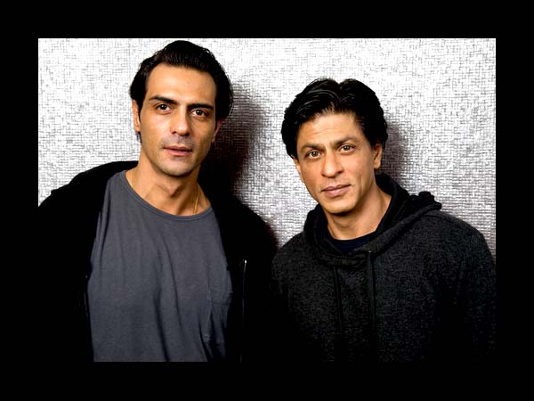 बॉलीवुड के अन्य कलाकार और शाहरूख बॉलीवुड के अन्य कलाकार और शाहरूख