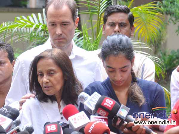 जिया की मां का आरोप जिया की मां का आरोप