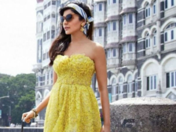 जुलाई 2013 के लिए करवाया फोटो शूट जुलाई 2013 के लिए करवाया फोटो शूट