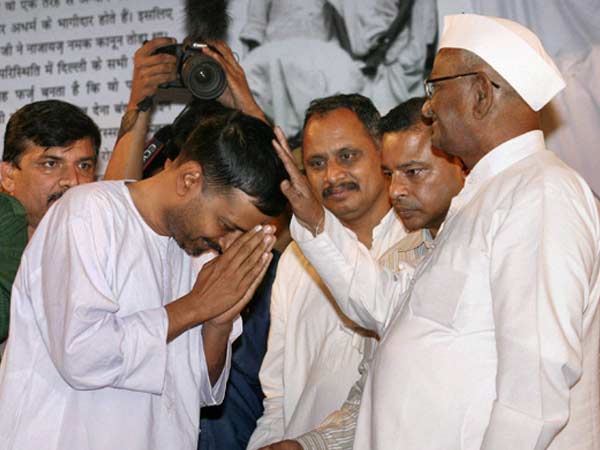 अन्ना-केजरीवाल का 'सत्याग्रह' से कोई लेना-देना नहीं अन्ना-केजरीवाल का 'सत्याग्रह' से कोई लेना-देना नहीं