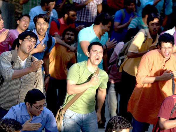 चेन्नई एक्सप्रेस नहीं 3 इडियट्स है ट्रेंड में