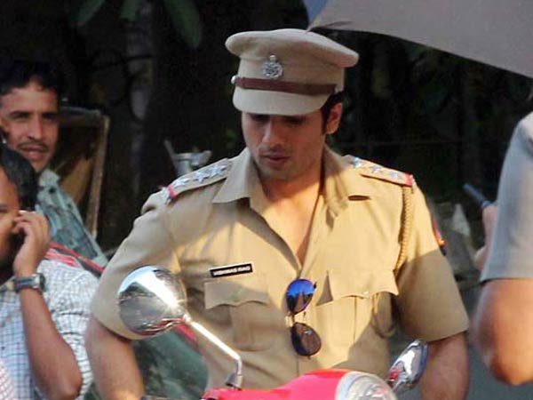 शाहिद बनें पुलिस इंस्पेक्टर