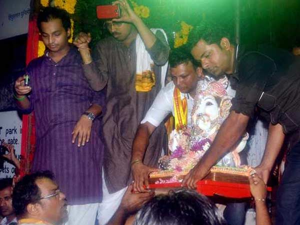 डेढ़ दिन के लिए स्थापित किये गणपति
