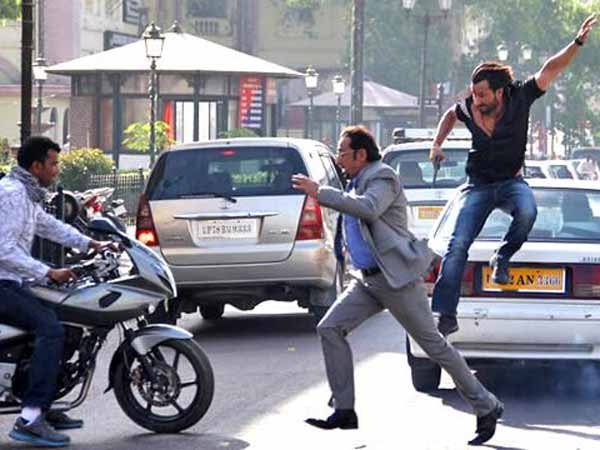 बुलैट राजा का फर्स्ट लुक बेहतरीन