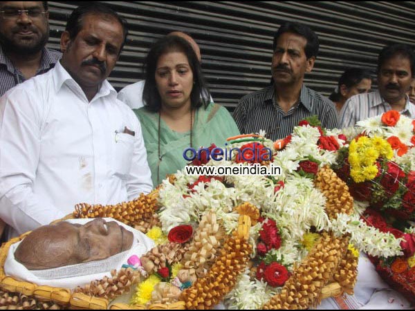 ममता से नाराज मन्ना डे का परिवार ममता से नाराज मन्ना डे का परिवार