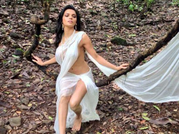 कामसूत्र 3डी को मिल रही है कृष 3 और चेन्नई एक्सप्रेस से ज्यादा सफलता कामसूत्र 3डी को मिल रही है कृष 3 और चेन्नई एक्सप्रेस से ज्यादा सफलता