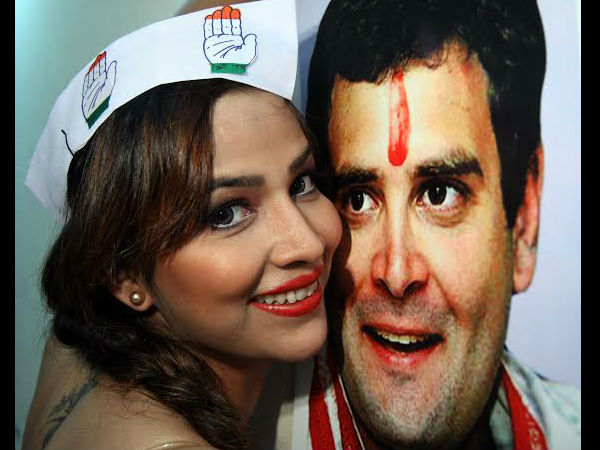 राहुल गांधी के लिये न्यूड तनीषा ने गुलाबों से ढ़का बदन