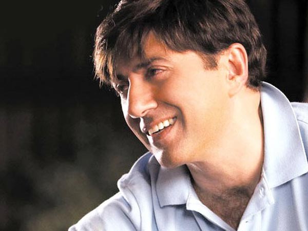 खबरें आईं कि अभय देओल अपनी फिल्म वन बाय टू के बाद काफी आर्थिक संकटों से घिर गये। क्या कहना चाहेंगे आप इस बारे में? खबरें आईं कि अभय देओल अपनी फिल्म वन बाय टू के बाद काफी आर्थिक संकटों से घिर गये। क्या कहना चाहेंगे आप इस बारे में?