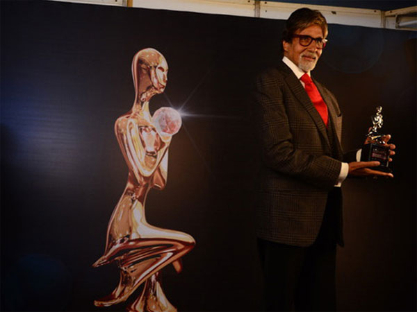 भारतीय फिल्मों की बढ़ रही पहुंच से खुश अमिताभ