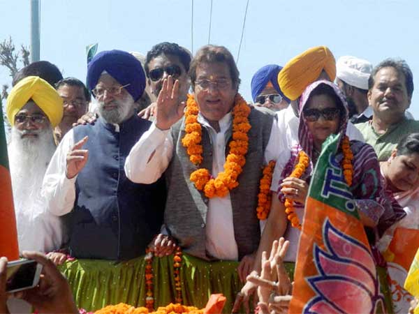 देश बदलाव चाहता है... देश बदलाव चाहता है...