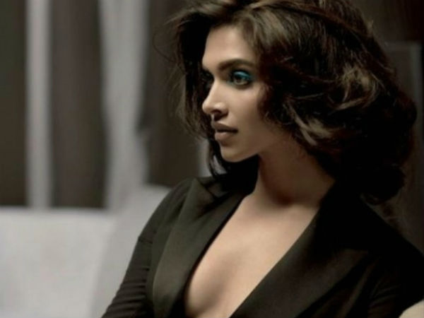 इमोशनल दीपिका