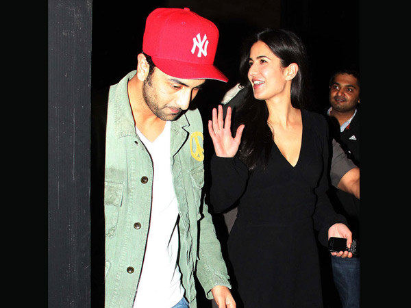 फैंस के बीच