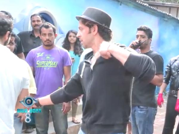 Hrithik Roshan is Reday for dance | रितिक का डांस Hrithik Roshan is Reday for dance | रितिक का डांस