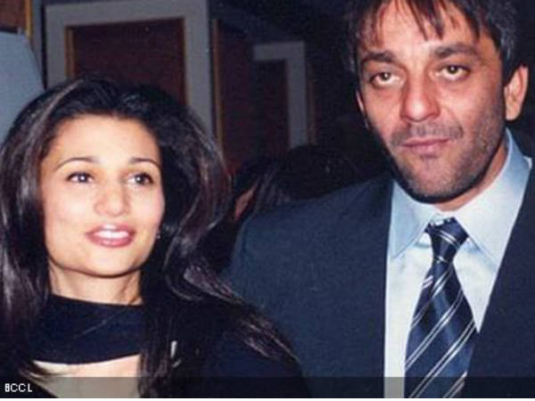 1998 में शादी- 2005 में तलाक 1998 में शादी- 2005 में तलाक