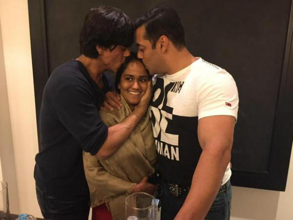 शाहरुख खान व सलमान खान शाहरुख खान व सलमान खान