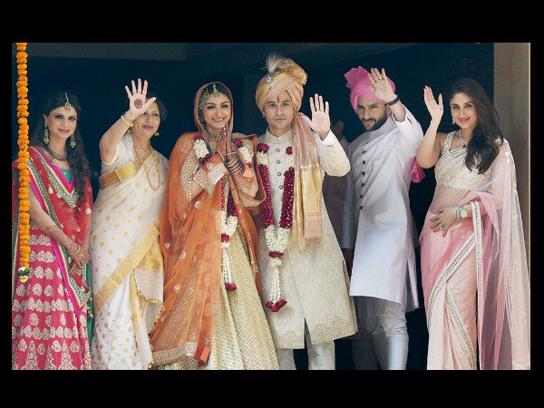 सोहा कुणाल के साथ पटौदी परिवार सोहा कुणाल के साथ पटौदी परिवार