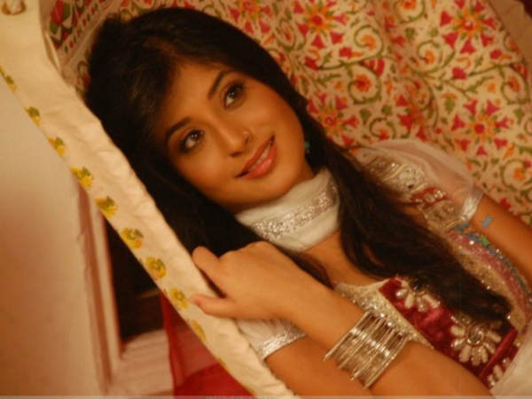 कृतिका कामरा कृतिका कामरा