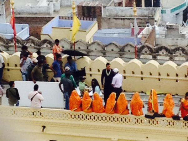 देखें सलमान खान का रॉयल लुक