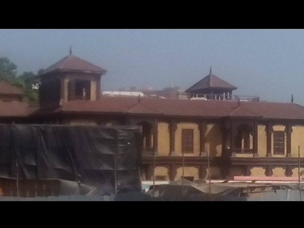 बाजीराव मस्तानी और रईस का सेट एक दूसरे के सामने
