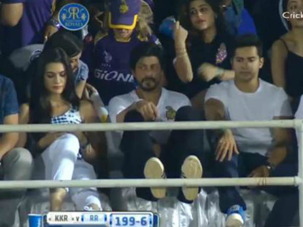 वरूण धवन - कृति सेनन