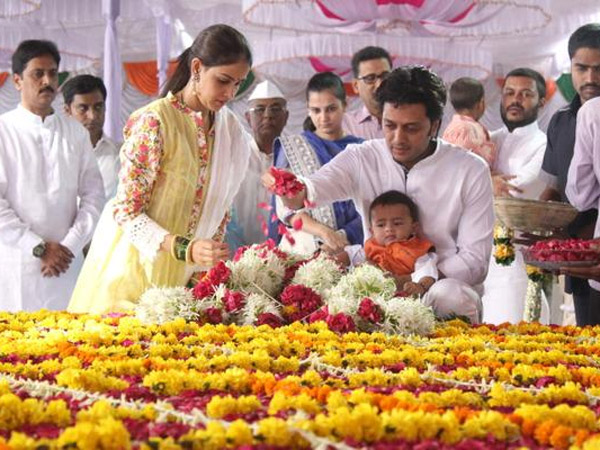 रियान देशमुख रियान देशमुख