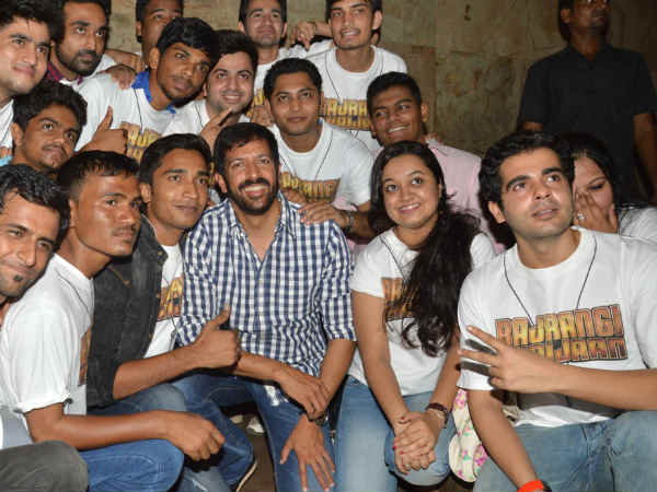 बजरंगी भाईजान को मिला स्टैंडिंग ओवियेशन बजरंगी भाईजान को मिला स्टैंडिंग ओवियेशन