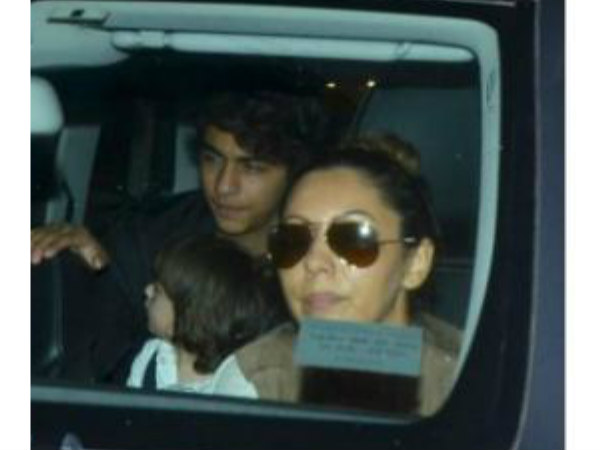 कैमरा कहां गया....