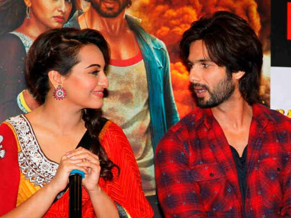 सोनाक्षी सिन्हा