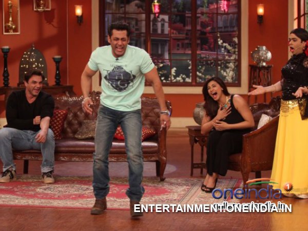 हंस हंस कर पागल हुए