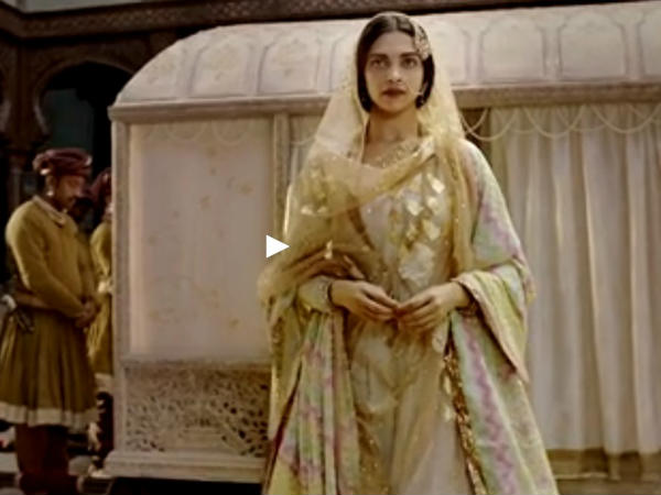 दीपिका की अदा