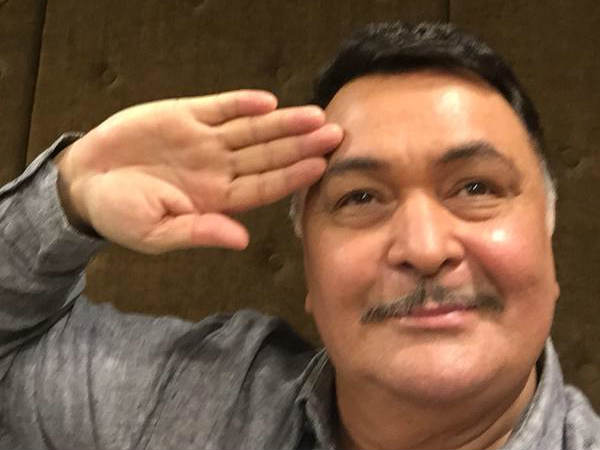 #SaluteSelfie
