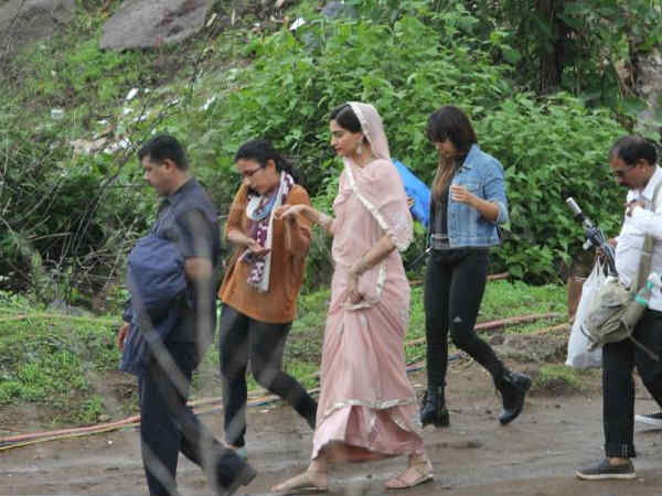 सोनम कपूर के लुक