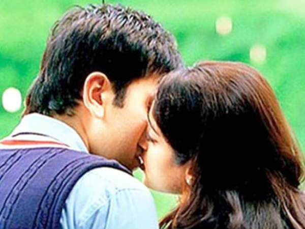 इलियान डी क्रूज़ का बर्फी किस  