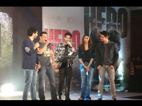 फैंस ने किया चीयर