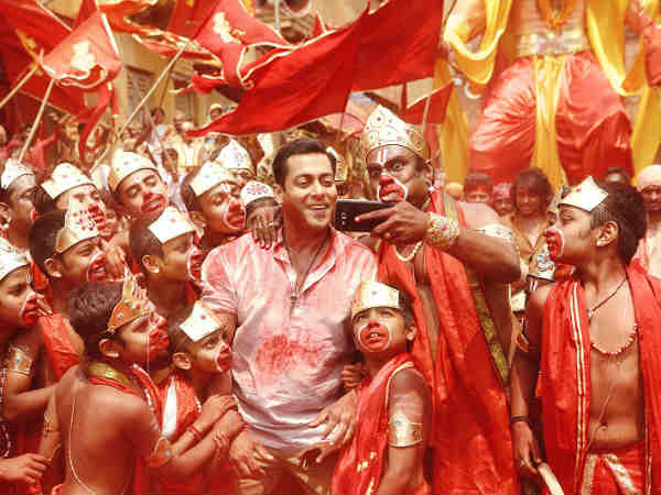 गलत हनुमान चालीसा 