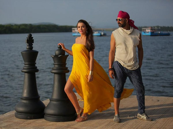 'सिंह इज ब्लिंग' ने बनाया.. 5 दिनों में 5 रिकॉर्ड! 'सिंह इज ब्लिंग' ने बनाया.. 5 दिनों में 5 रिकॉर्ड!