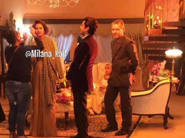 रूस्तम के सेट से पहली तस्वीर