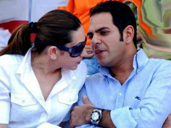 हम टैलेंट की खाते हैं